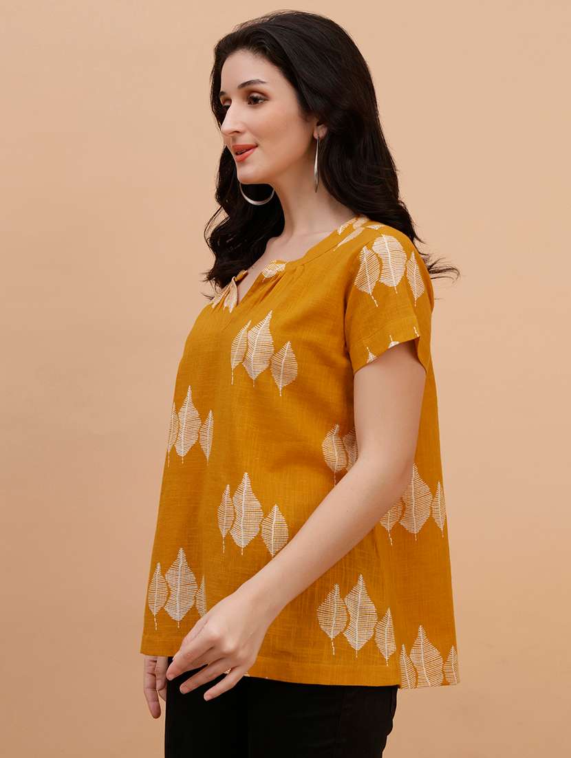 Women Printed Short Sleeves Regular Top - 22697817 -  Standard Image - 3