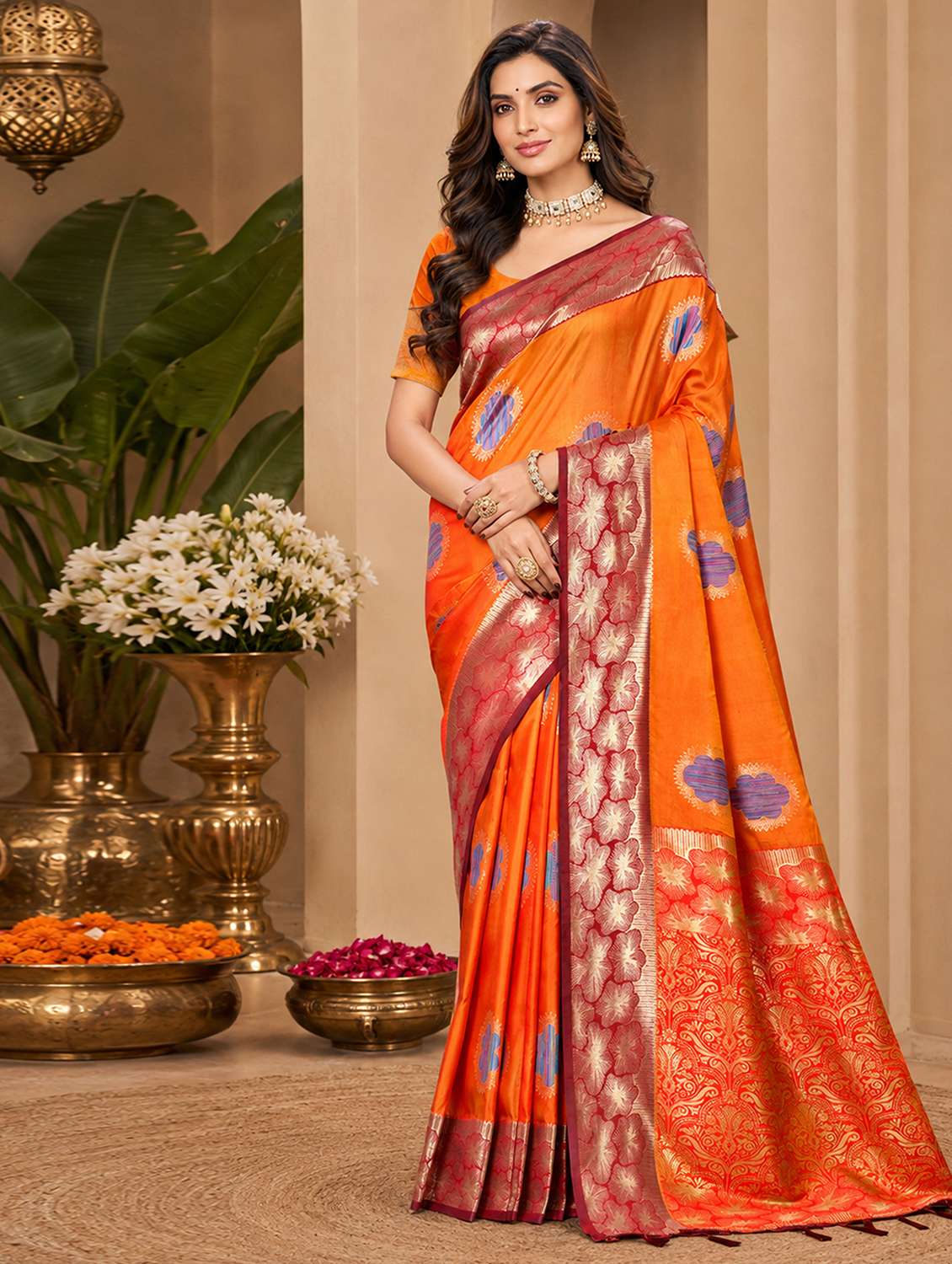women self design banarasi saree with blouse