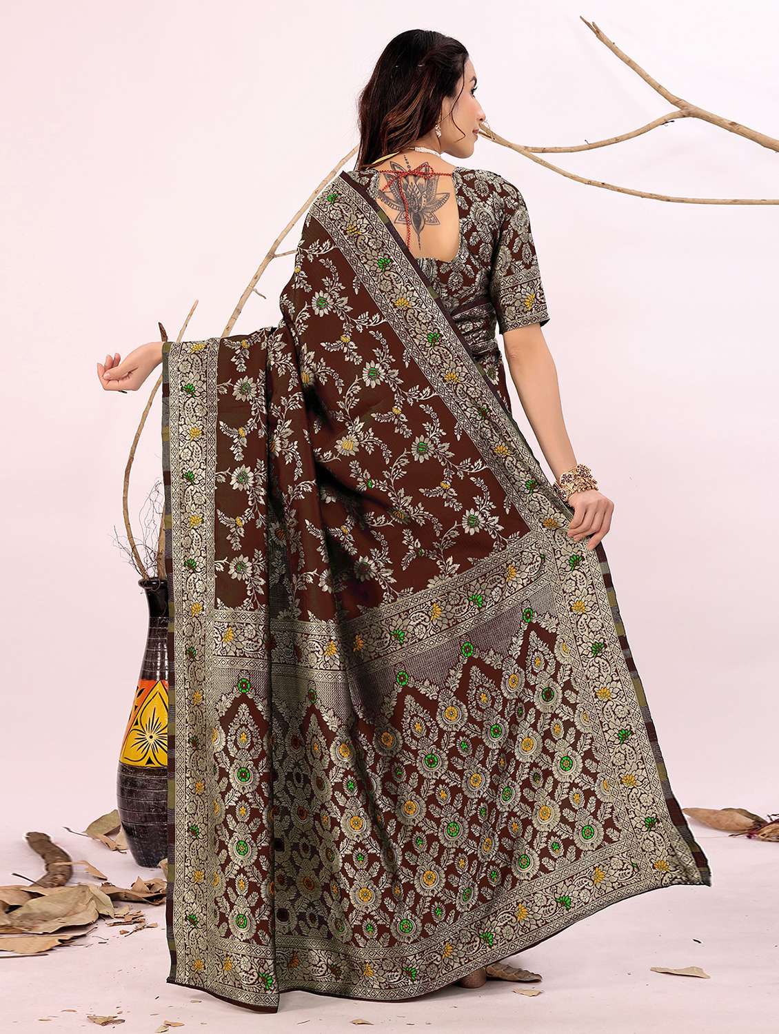 Women Self Design Banarasi Saree With Blouse - 22700645 -  Standard Image - 3