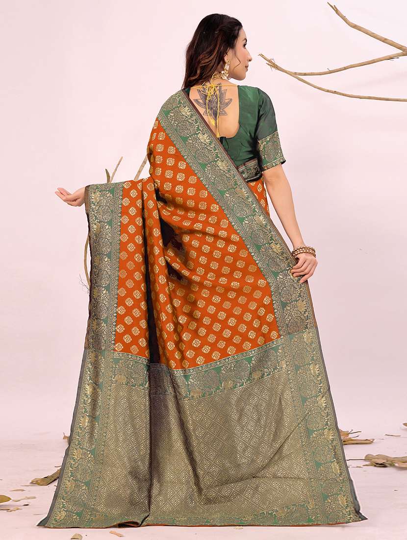 Women Self Design Banarasi Saree With Blouse - 22700744 -  Standard Image - 3
