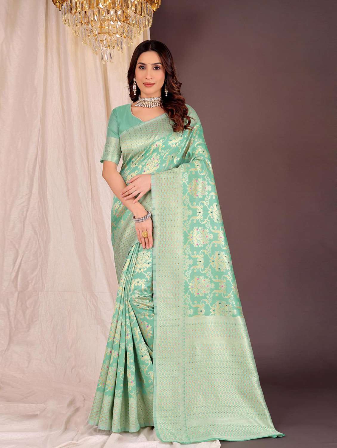 women self design banarasi saree with blouse
