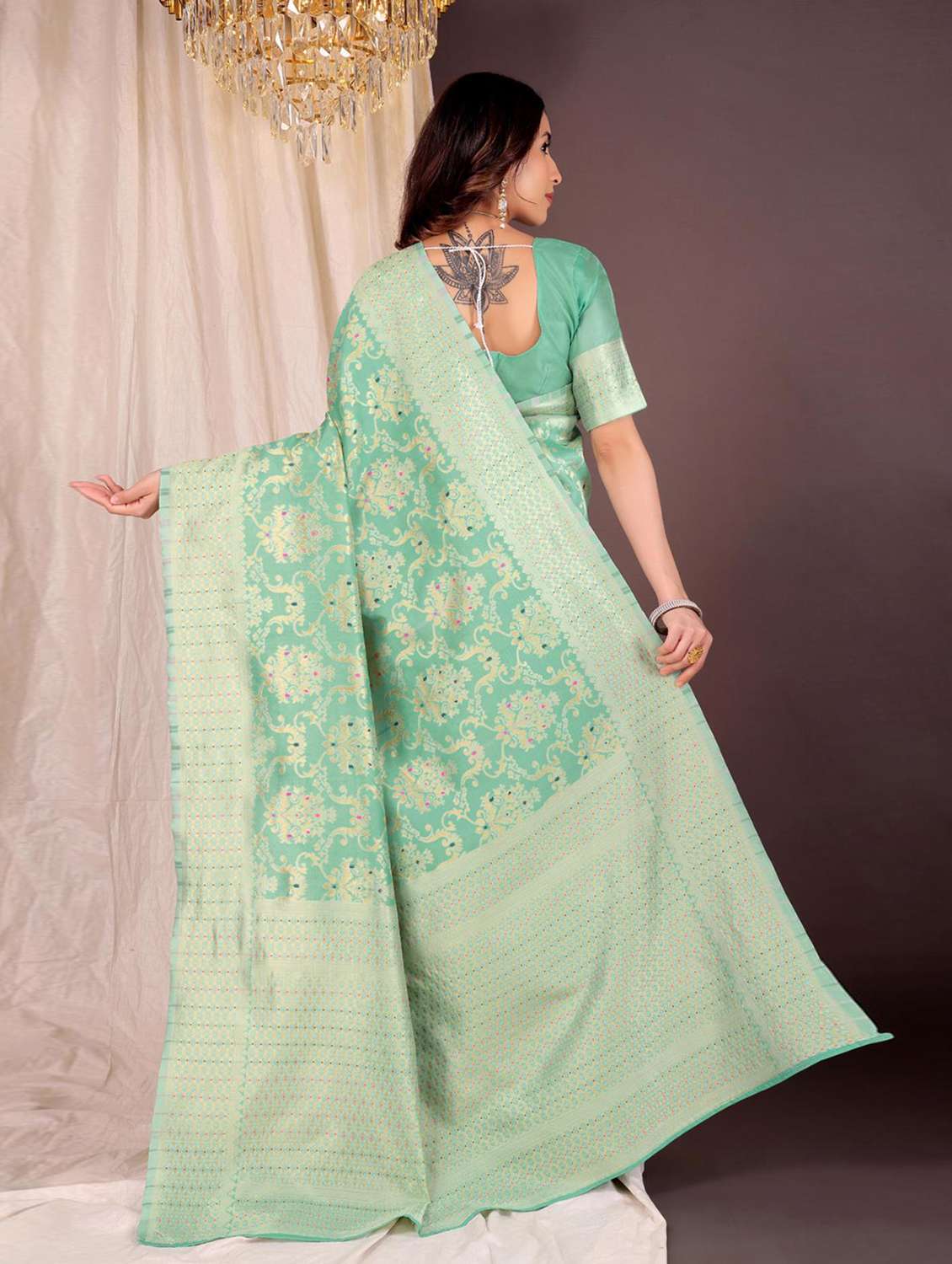 Women Self Design Banarasi Saree With Blouse - 22700766 -  Standard Image - 3