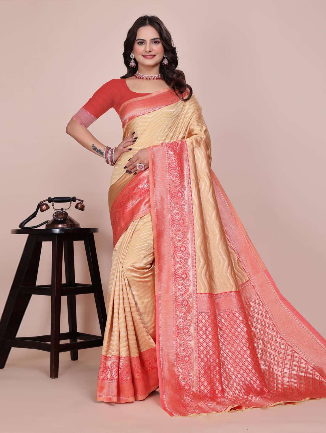 women self design banarasi saree with blouse