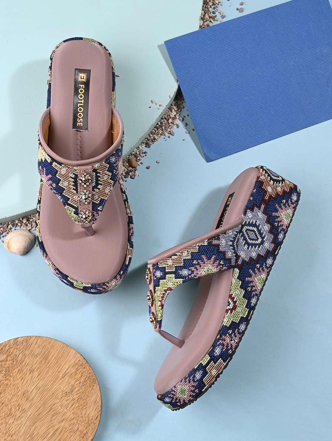 women embroidered toe separator wedges