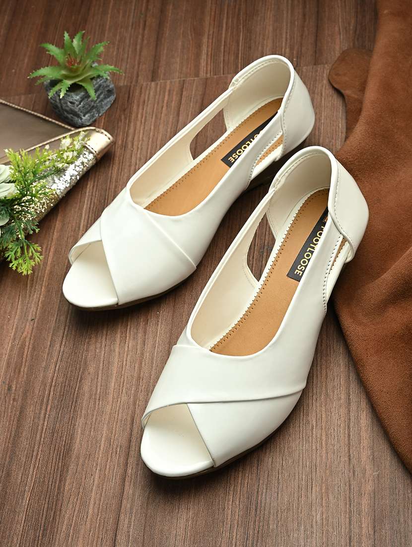 women solid slip on peep toe ballerina