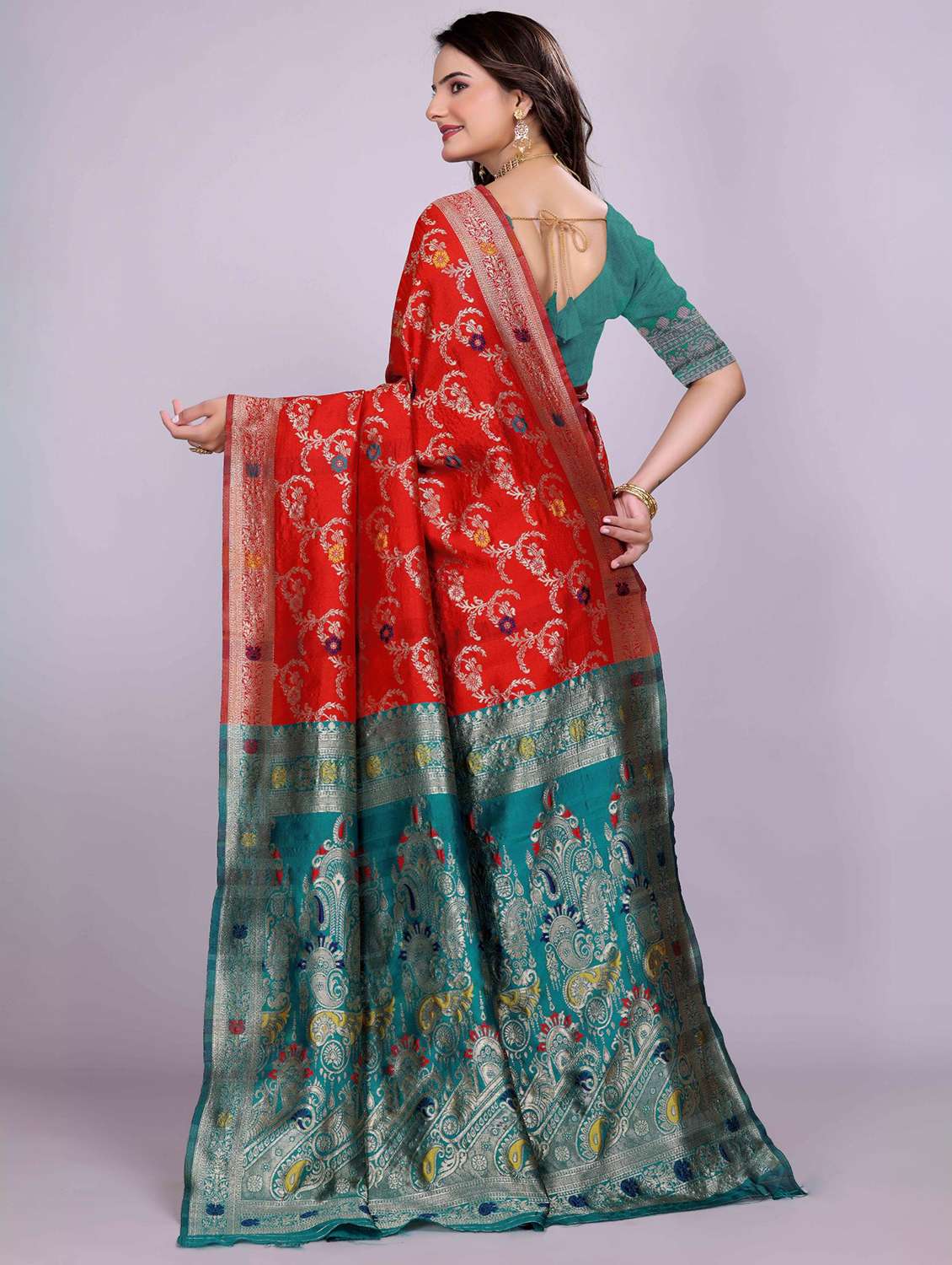 Women Self Design Banarasi Saree With Blouse - 22701864 -  Standard Image - 3