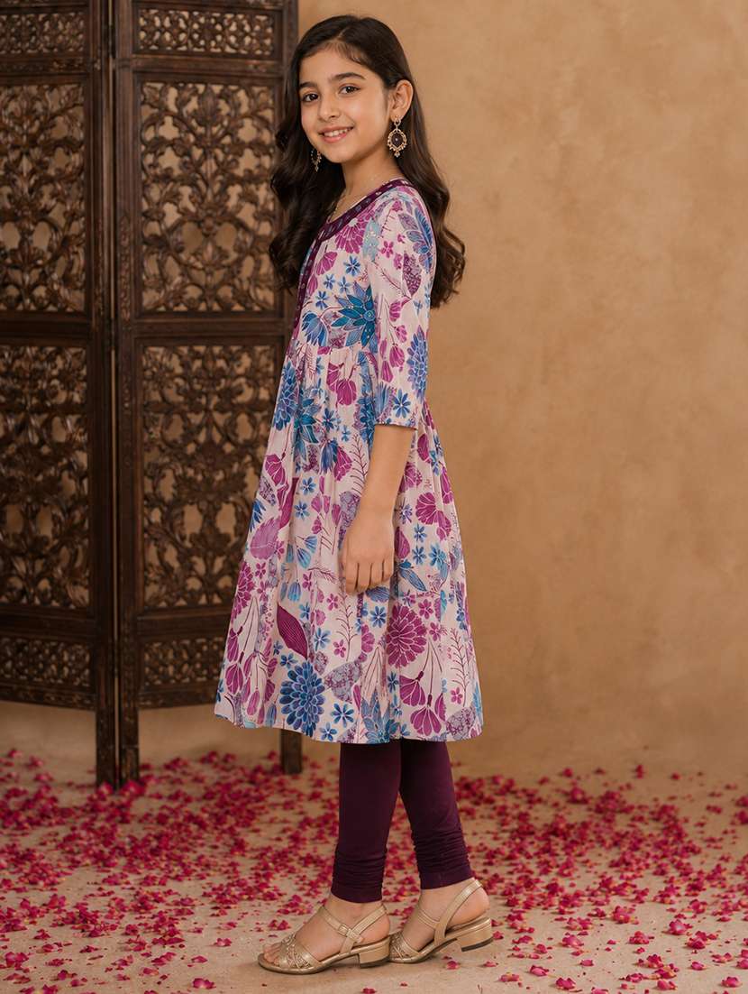 Girls Printed Three Quarter Sleeves Kurta Leggings Set - 22701961 -  Standard Image - 3