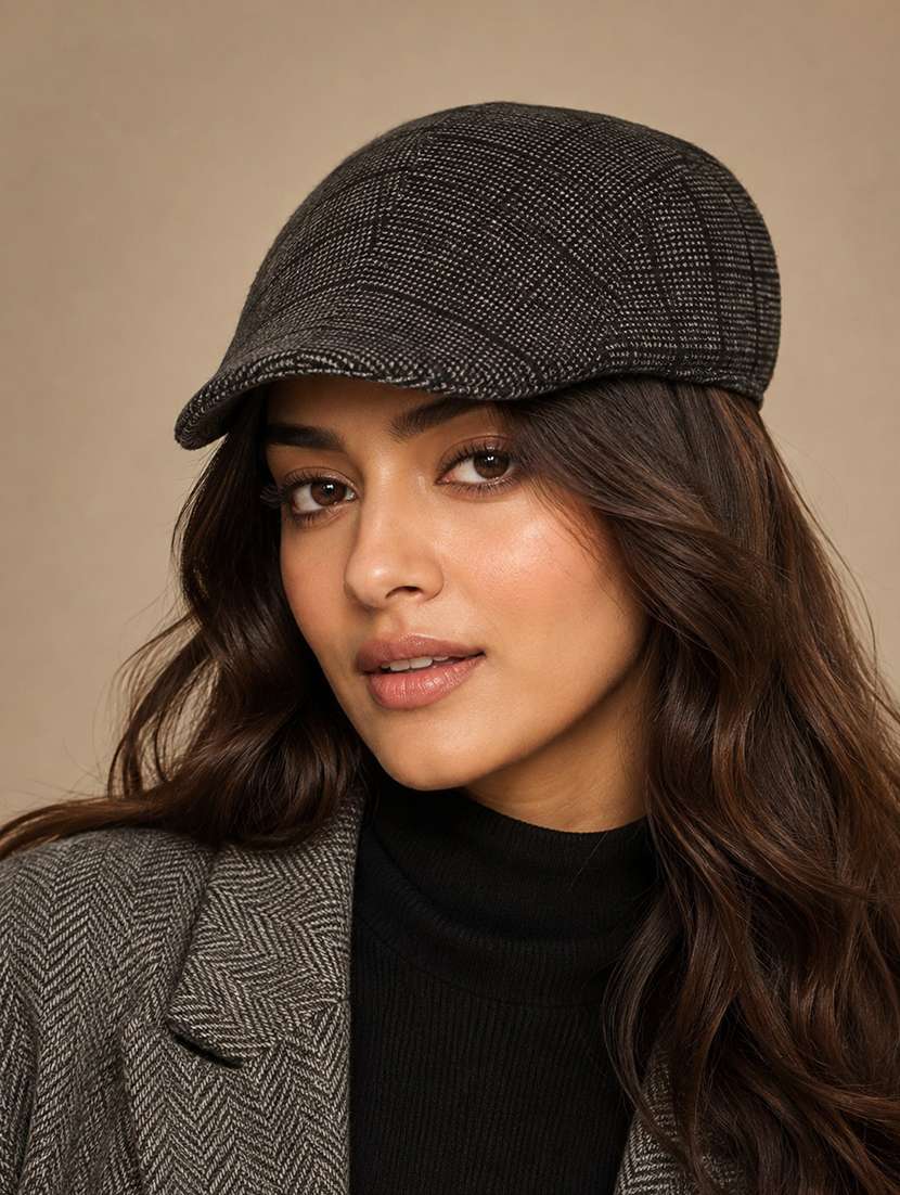 women self design winter golf cap