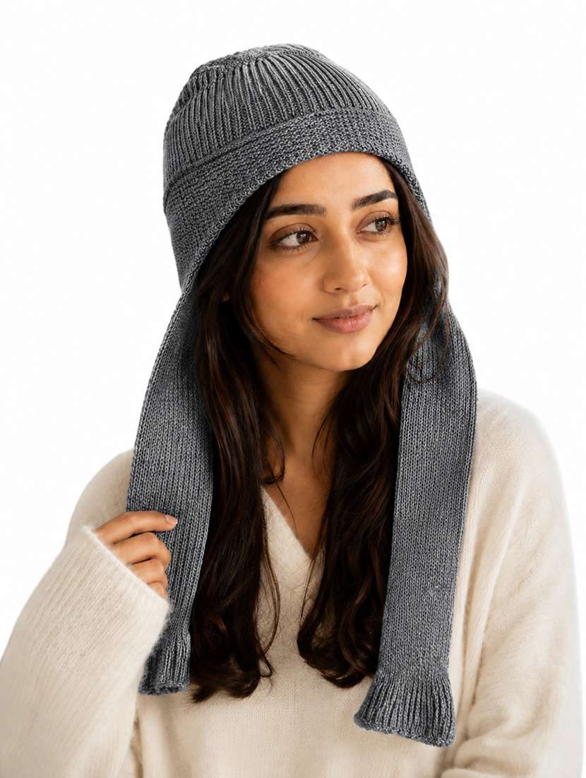 women self design woollen winter cap
