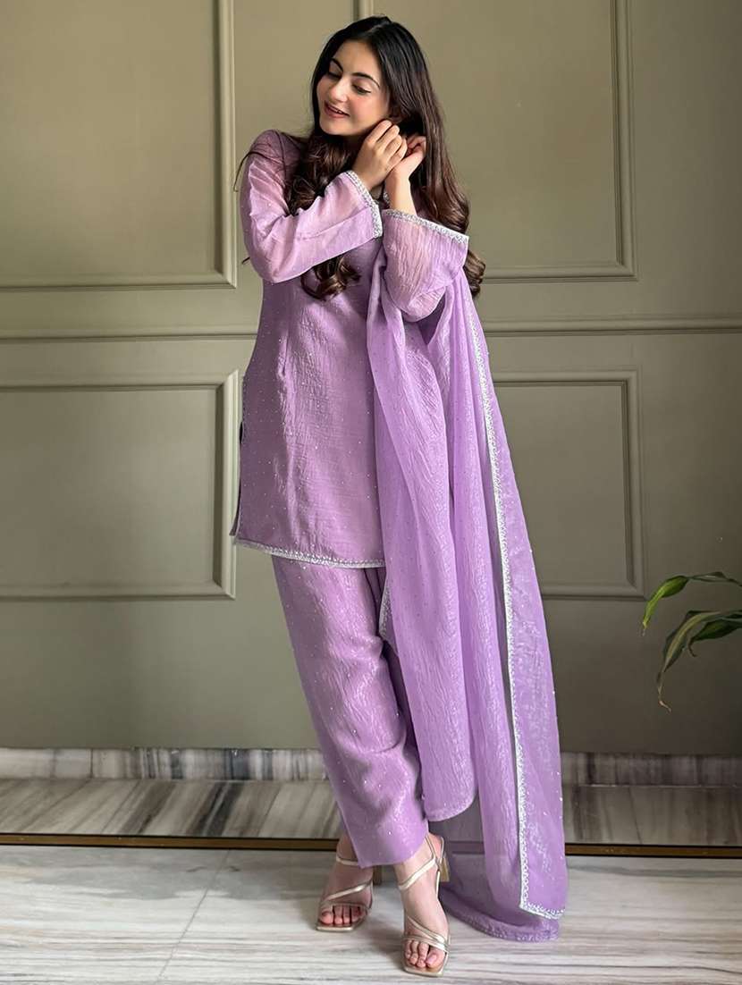 Women Self Design Long Sleeves Kurta Farshi Salwar Set With Dupatta - 22702331 -  Standard Image - 5