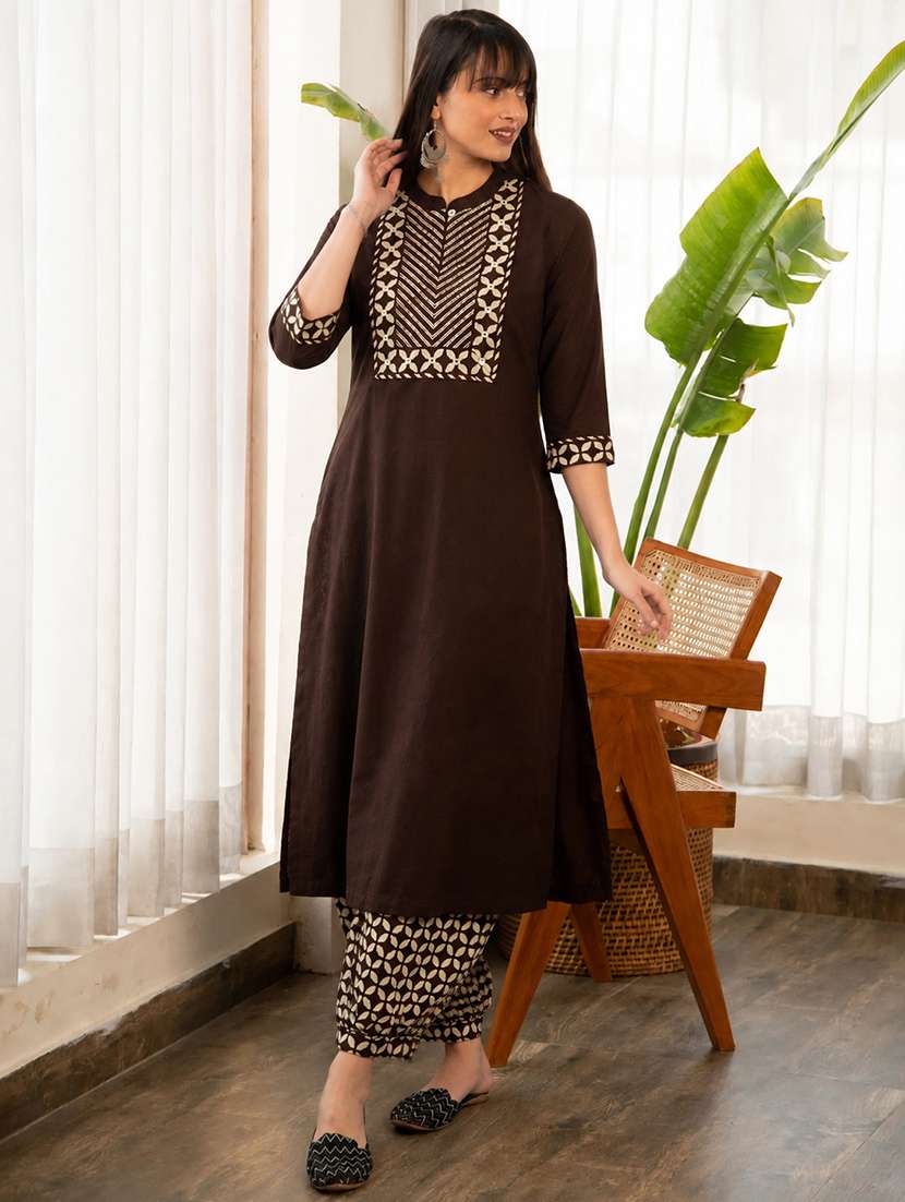 women printed three quarter sleeve kurta salwar set