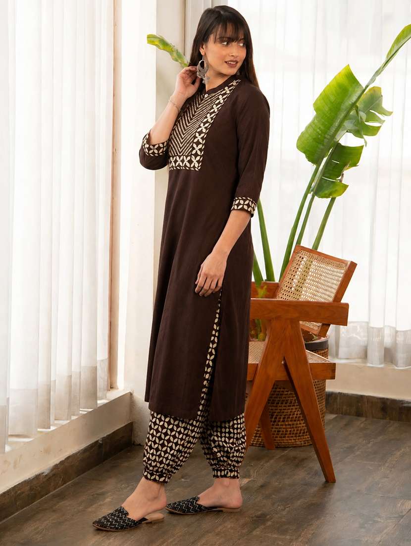 Women Printed Three Quarter Sleeve Kurta Salwar Set - 22702370 -  Standard Image - 3