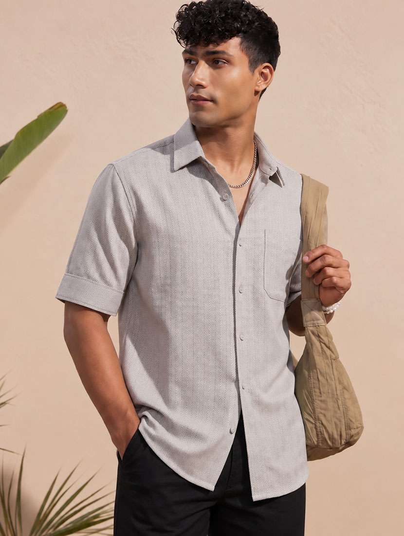 men self design short sleeves regular fit casual shirt