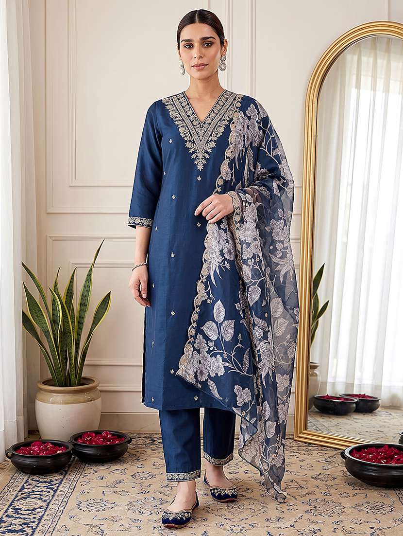women embroidered three quarter sleeve kurta pant with dupatta set