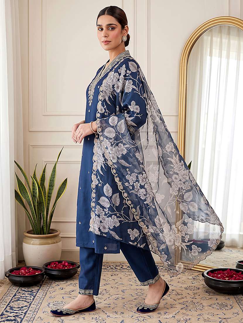 Women Embroidered Three Quarter Sleeve Kurta Pant With Dupatta Set - 22702435 -  Standard Image - 3