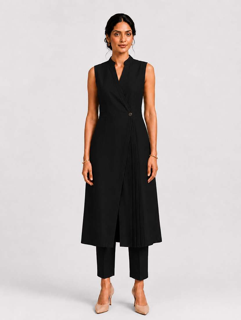 women solid sleeveless ethnic co-ord set