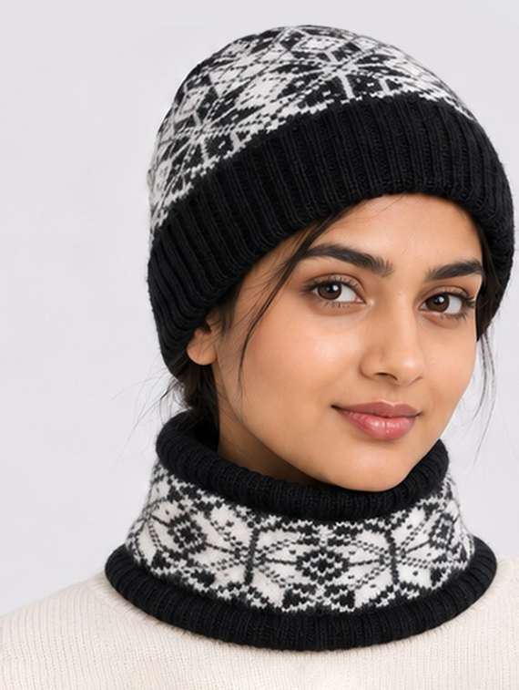 women self design winter beanie and matching neck warmer set