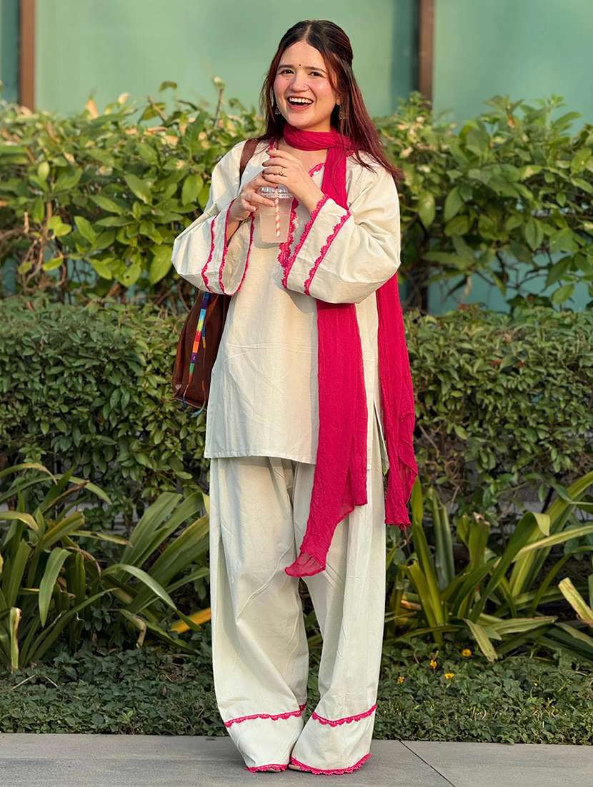 Women Solid Long Sleeves Kurta Farshi Salwar Set With Dupatta - 22702918 -  Standard Image - 3