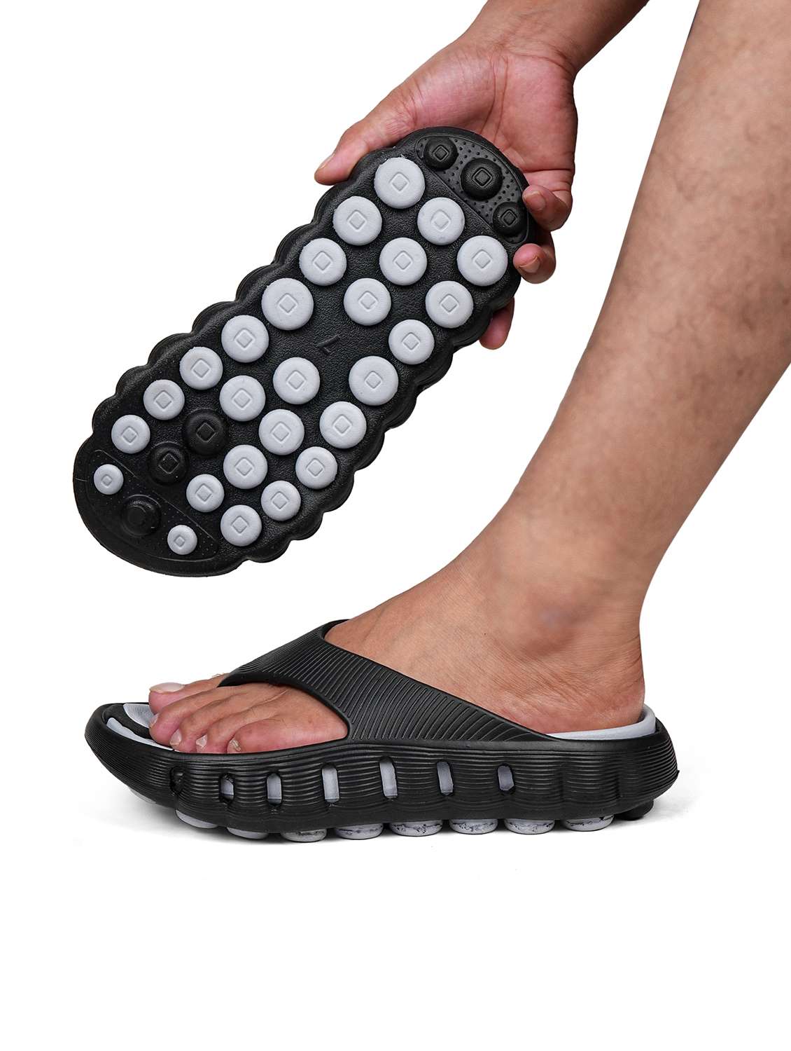 Men Solid Toe Separator Flip Flop - 22702953 -  Standard Image - 3
