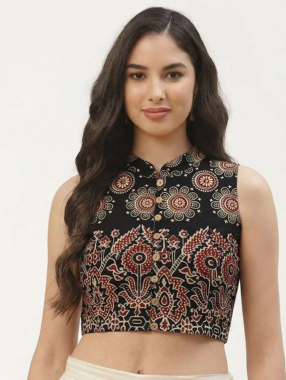 women printed sleeveless regular blouse
