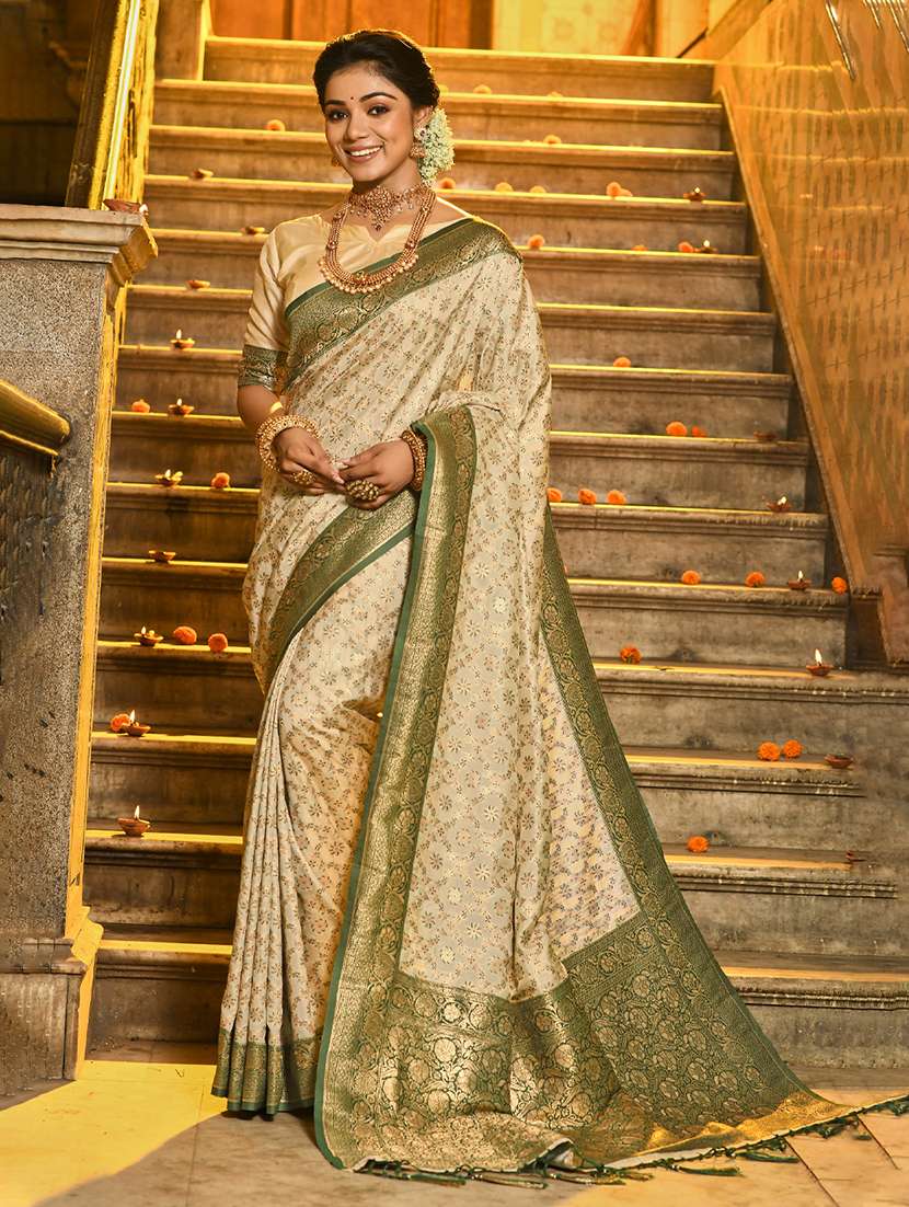 women self design banarasi saree with blouse