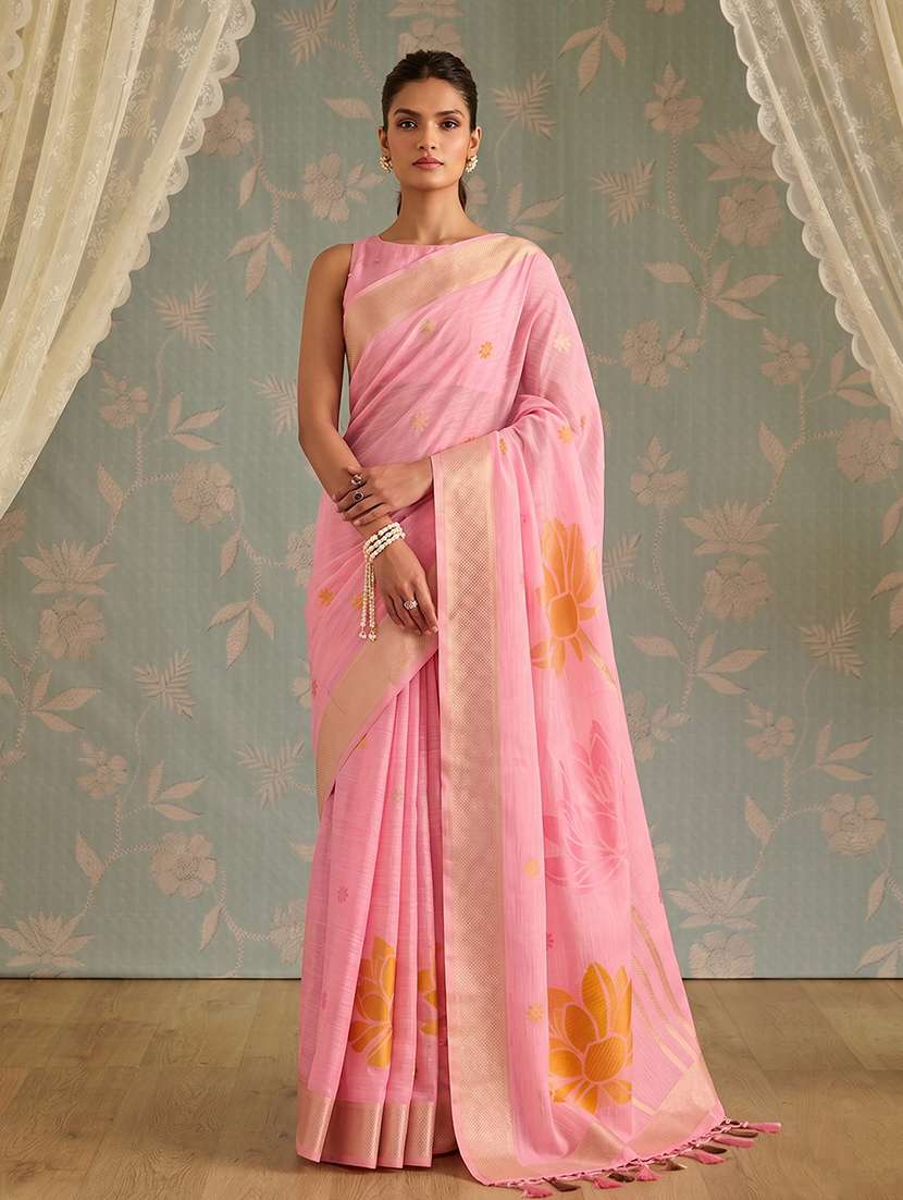 women self design handloom saree with blouse