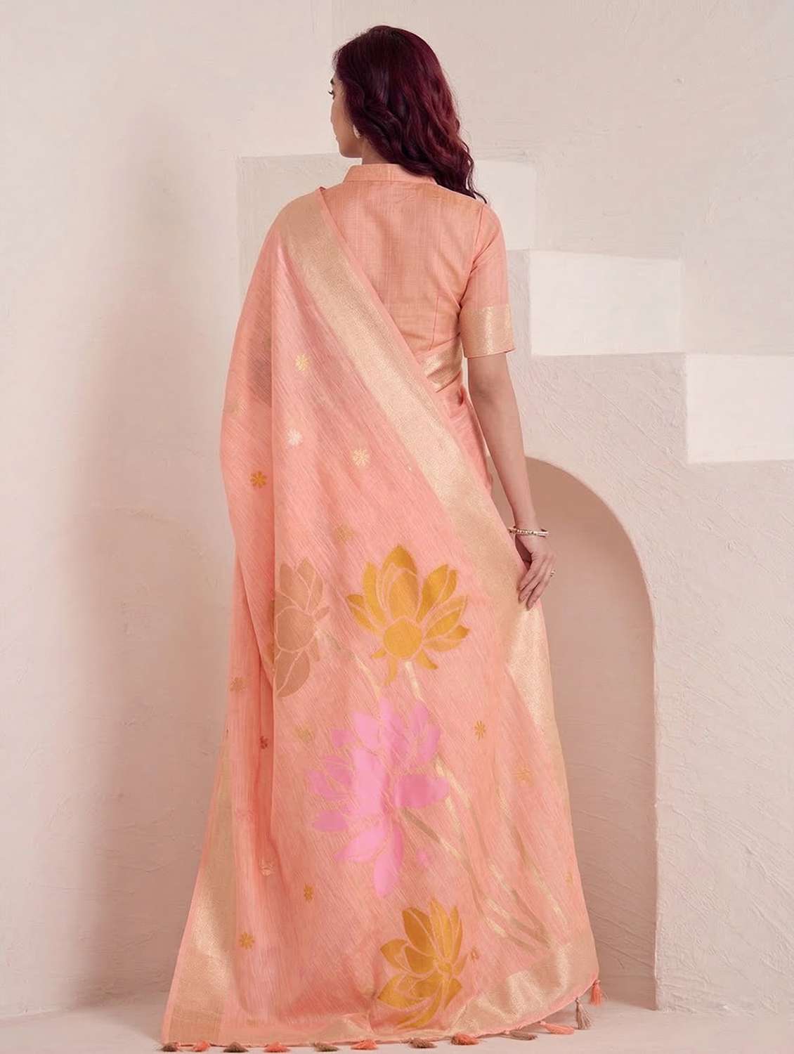Women Self Design Handloom Saree With Blouse - 22703371 -  Standard Image - 3