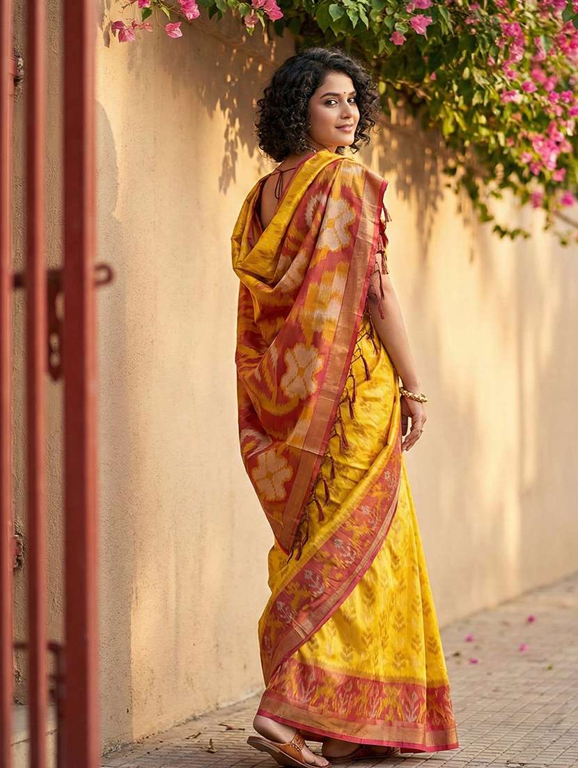 Women Self Design Pochampalli Saree With Blouse - 22703378 -  Standard Image - 3