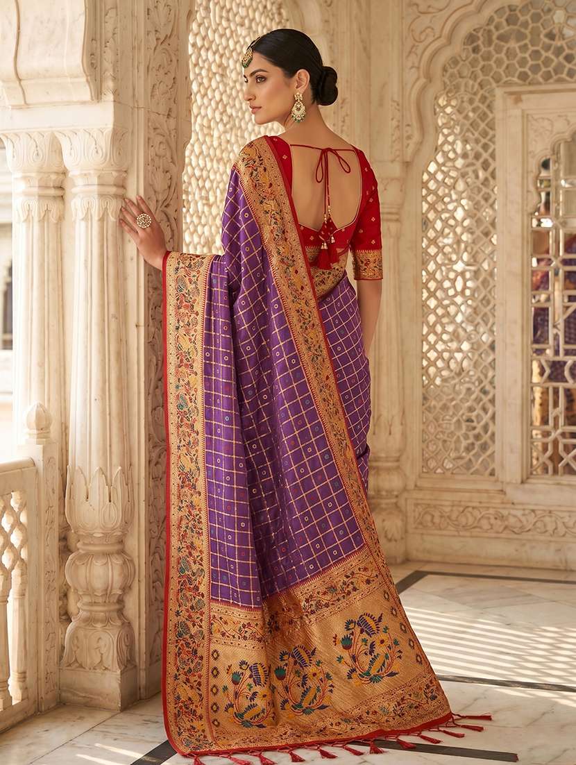 Women Self Design Bordered Saree With Blouse - 22703479 -  Standard Image - 3