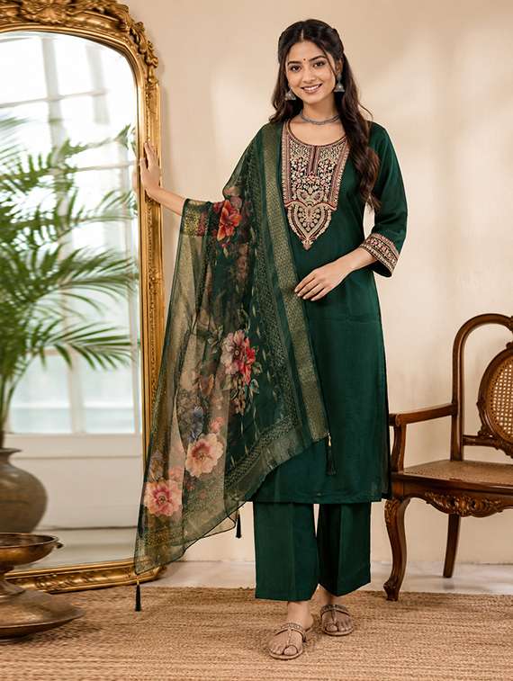 women self design three quarter sleeves kurta pant set with dupatta
