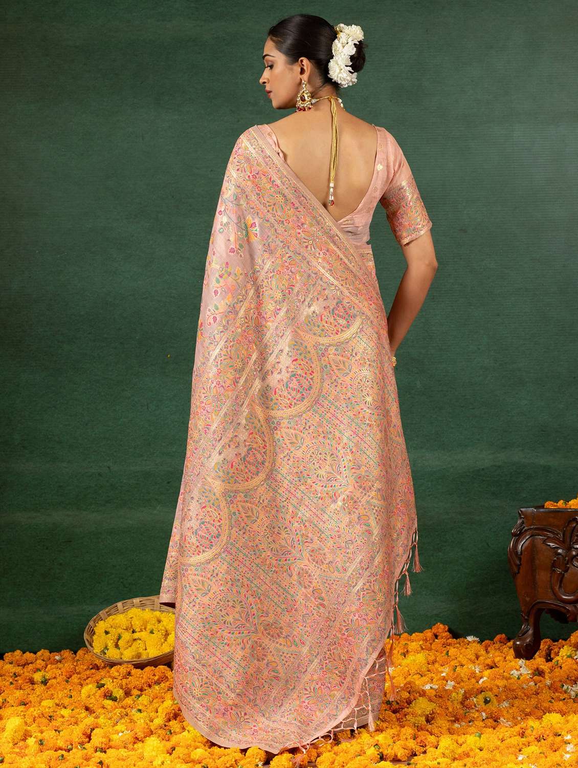 Women Self Design Handloom Saree With Blouse - 22704274 -  Standard Image - 3