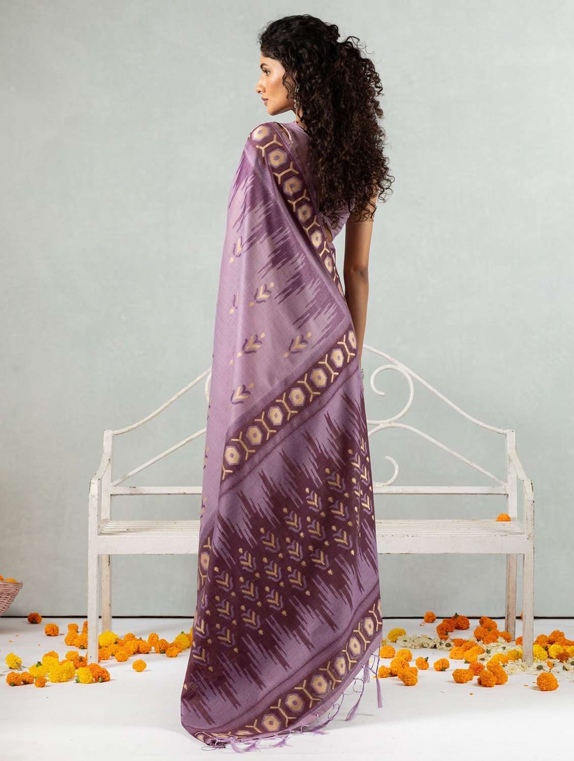 Women Self Design Handloom Saree With Blouse - 22704324 -  Standard Image - 3