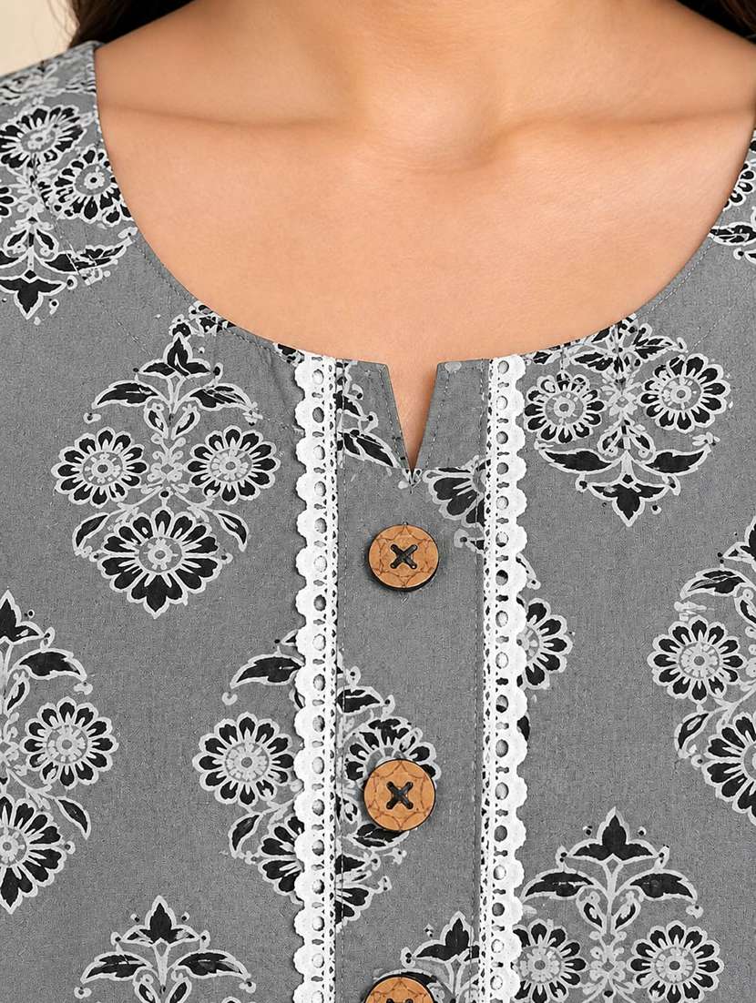 Women Printed Three Quarter Sleeves Flared Kurti - 22704449 -  Standard Image - 3