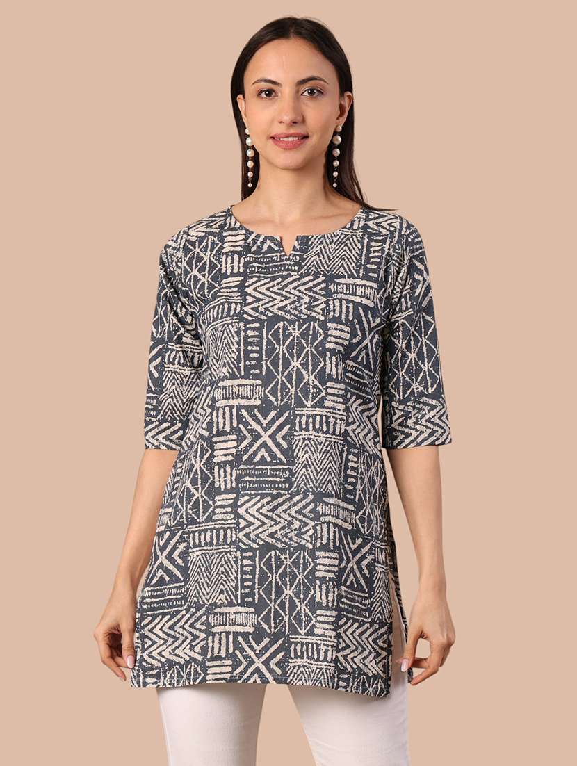 women printed three quarter sleeves straight kurti