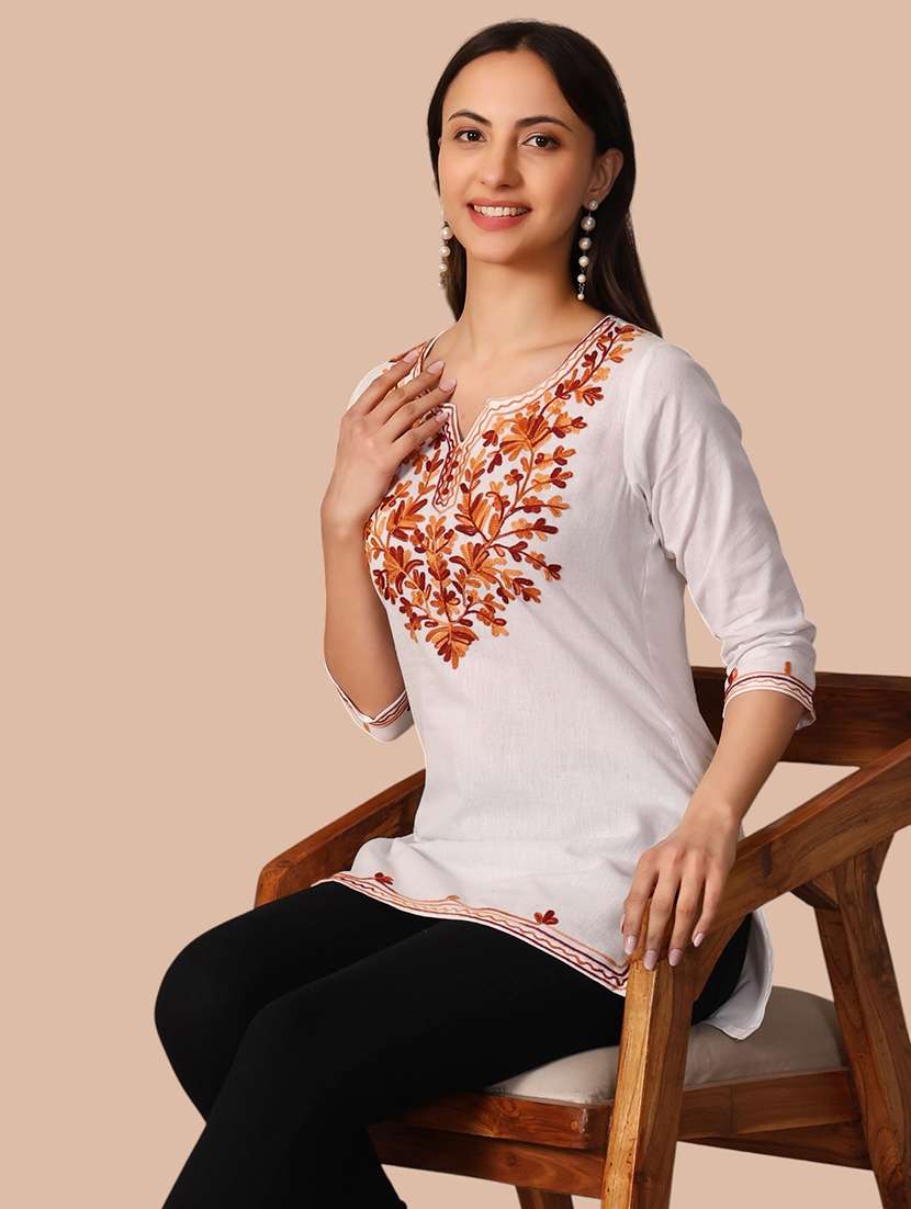 Women Embroidered Three Quarter Sleeves Straight Kurti - 22704574 -  Standard Image - 5