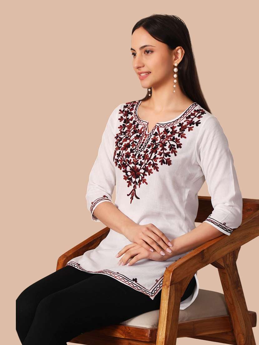 Women Embroidered Three Quarter Sleeves Straight Kurti - 22704591 -  Standard Image - 5