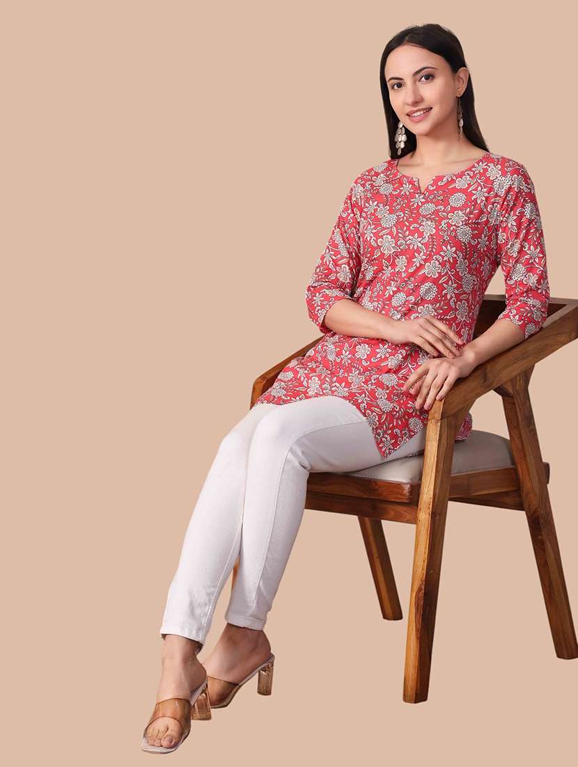Women Printed Three Quarter Sleeves Straight Kurti - 22704639 -  Standard Image - 5
