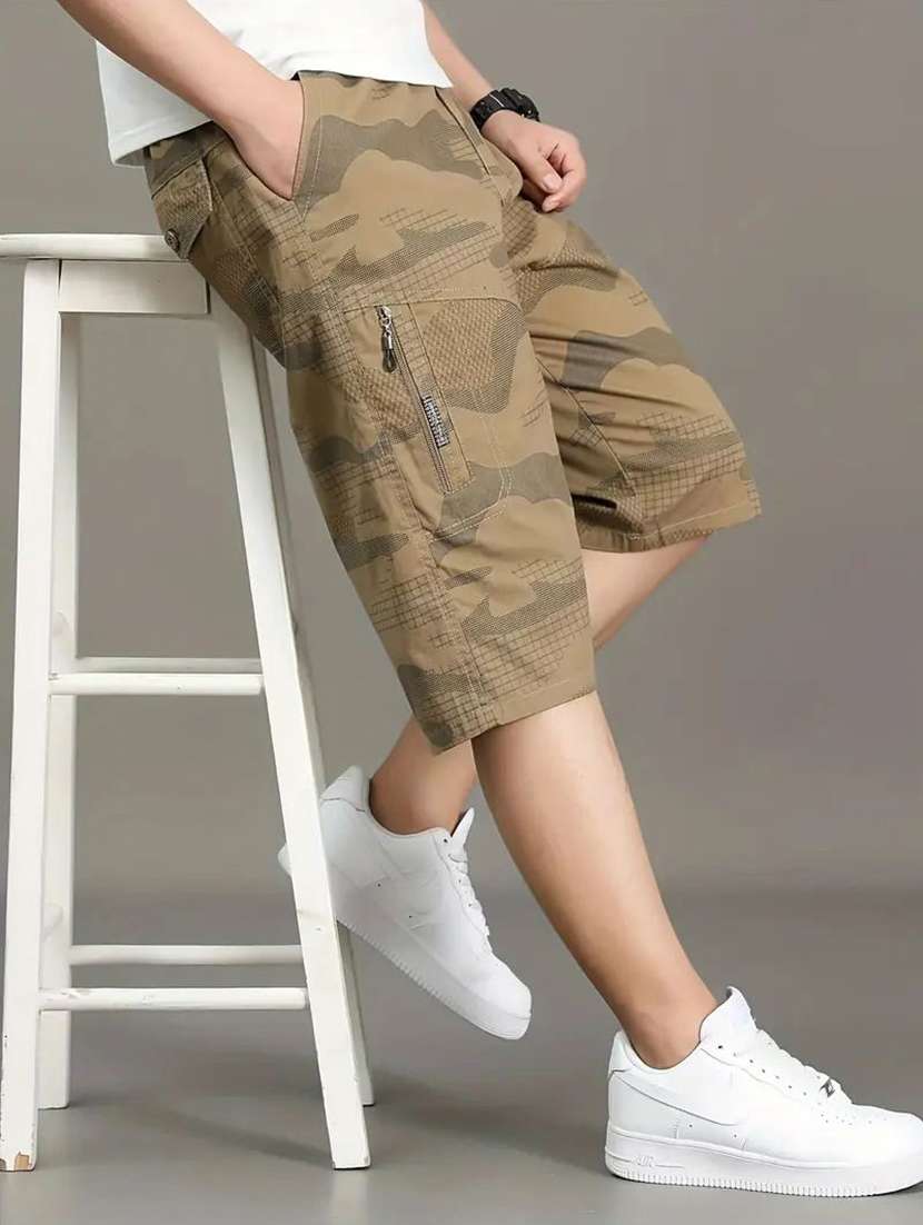 men solid mid rise regular fit three fourth shorts