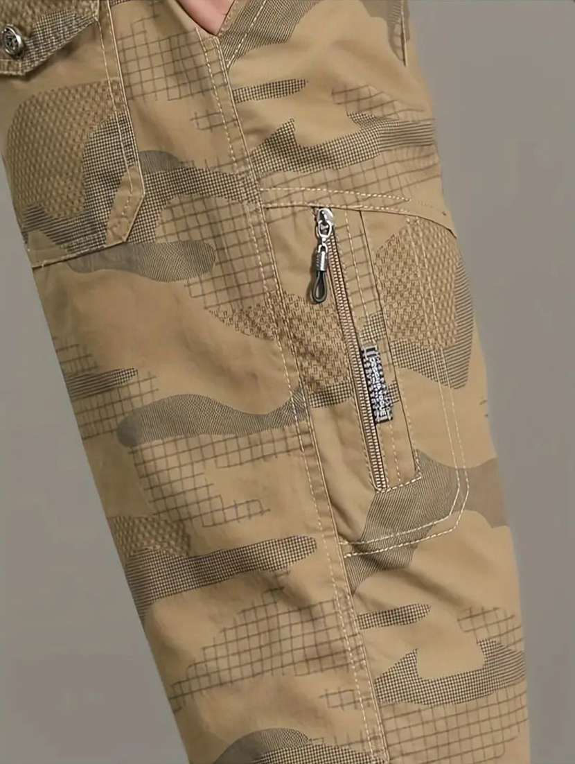 Men Solid Mid Rise Regular Fit Three Fourth Shorts - 22704865 -  Standard Image - 3