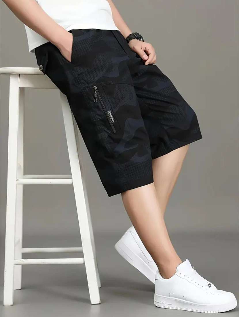 men printed mid rise regular fit three fourth shorts