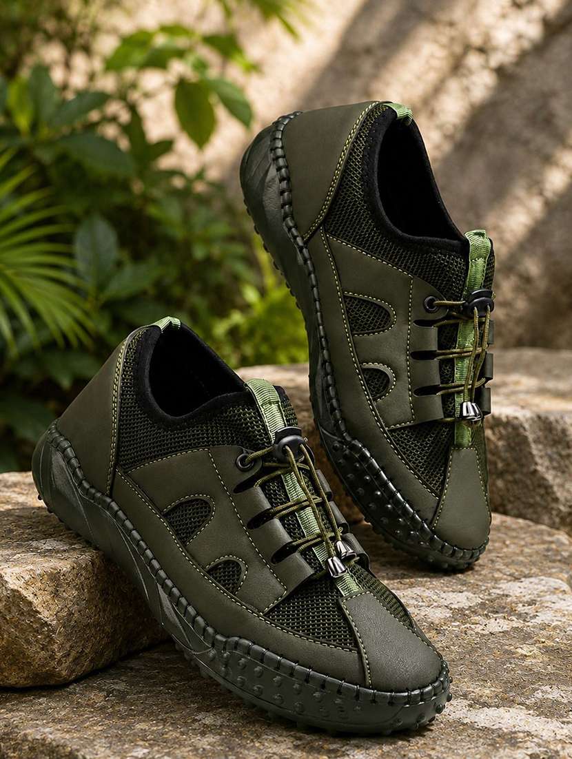 men textured slip on casual shoes