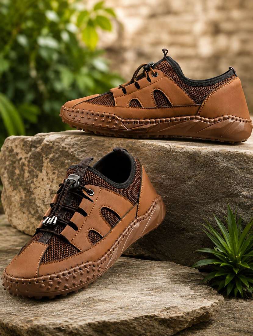 men textured slip on casual shoes
