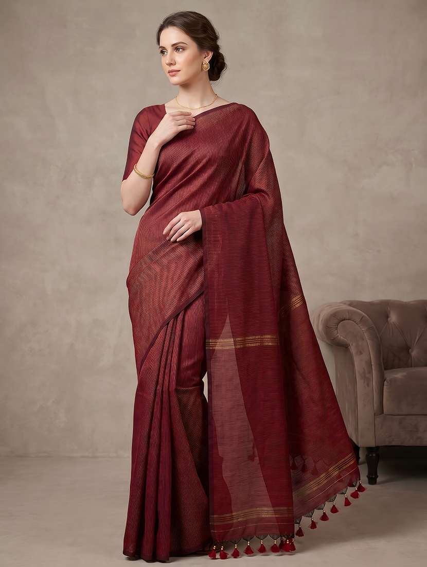 women striped handloom saree with blouse