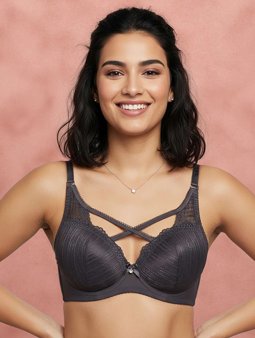 women self design half coverage push up bra