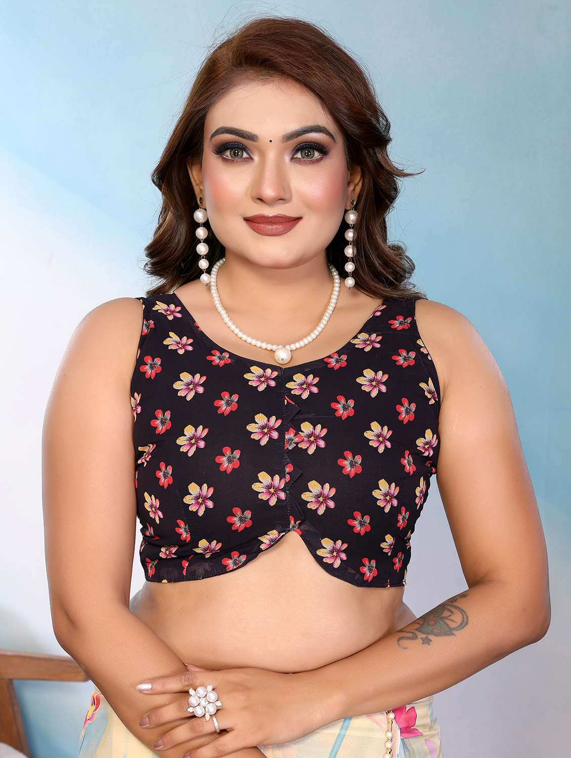 Women Printed Casual Wear Saree With Blouse - 22707305 -  Standard Image - 5