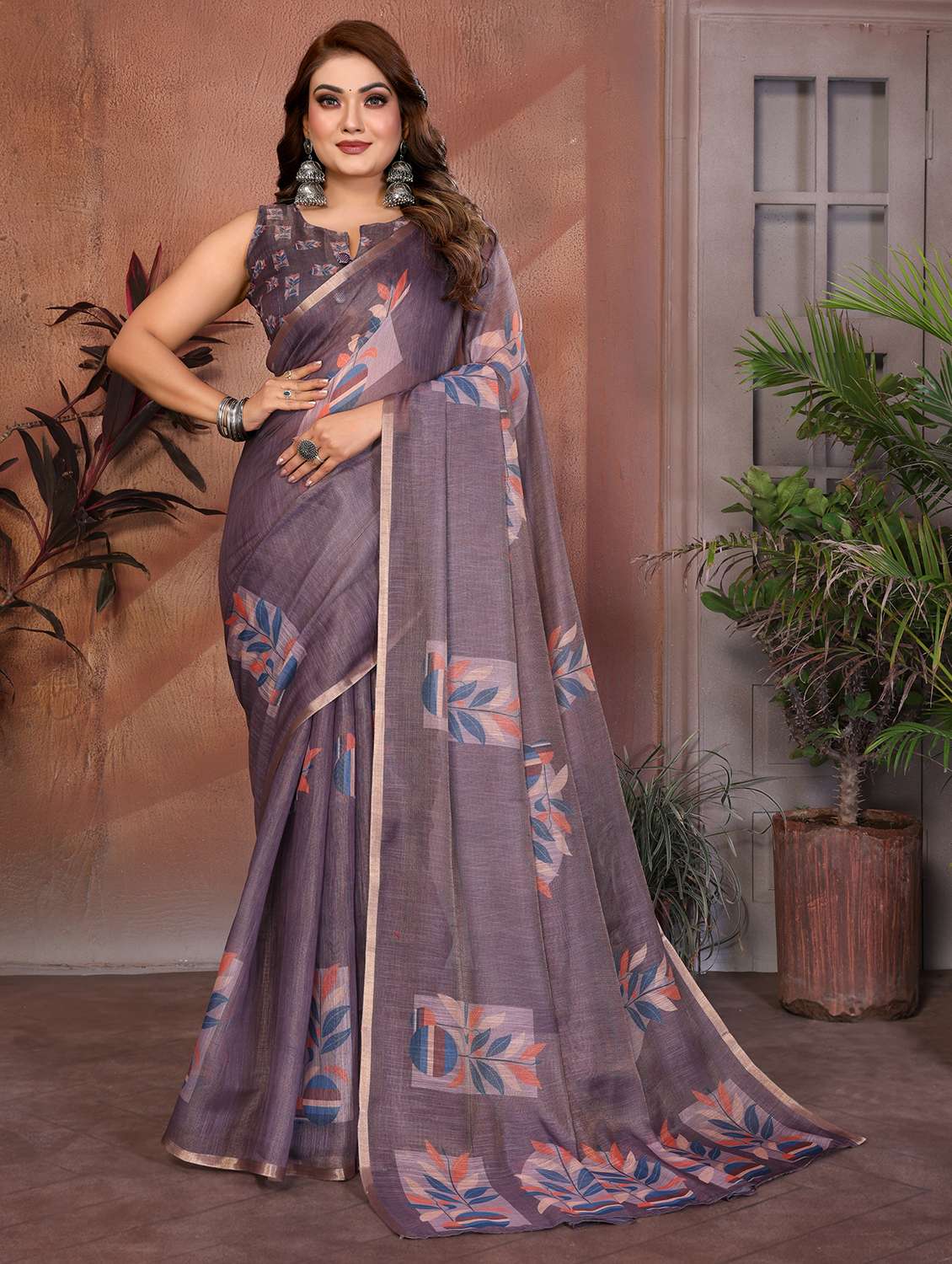 women printed casual wear saree with blouse