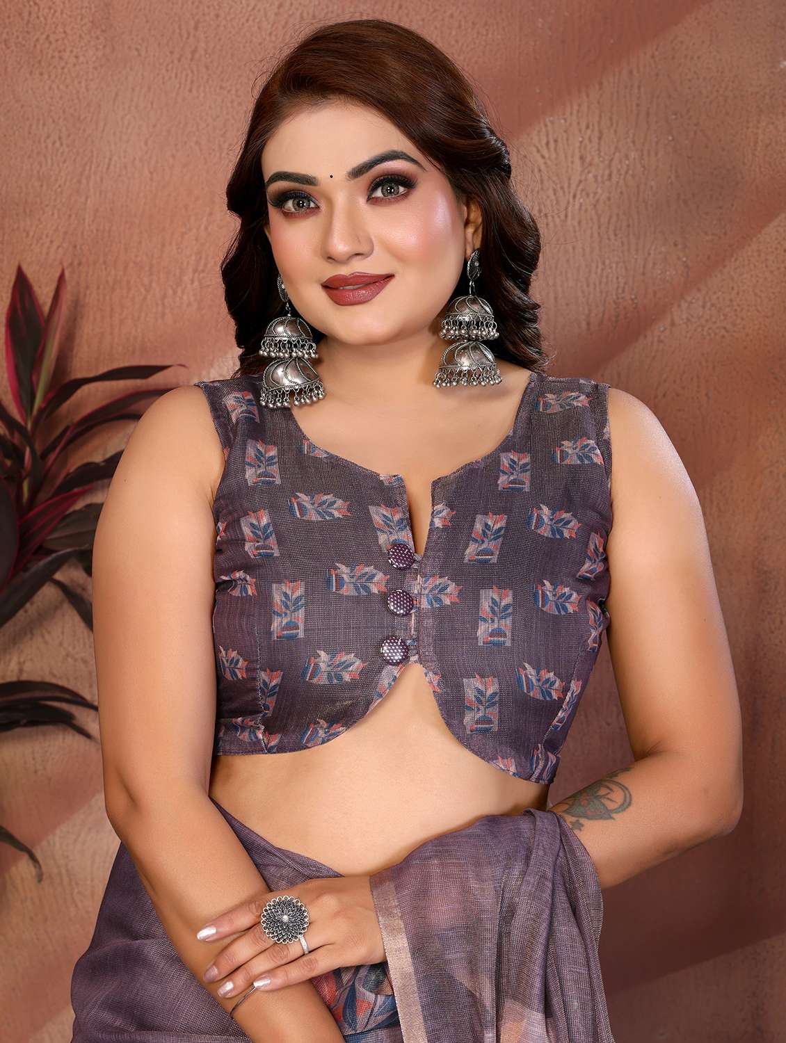 Women Printed Casual Wear Saree With Blouse - 22707331 -  Standard Image - 5