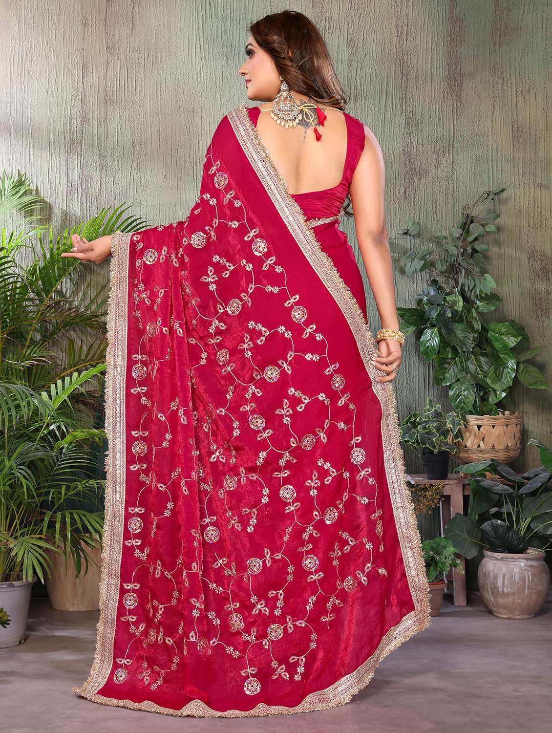 Women Solid With Work Embroidered Saree With Blouse - 22707346 -  Standard Image - 3