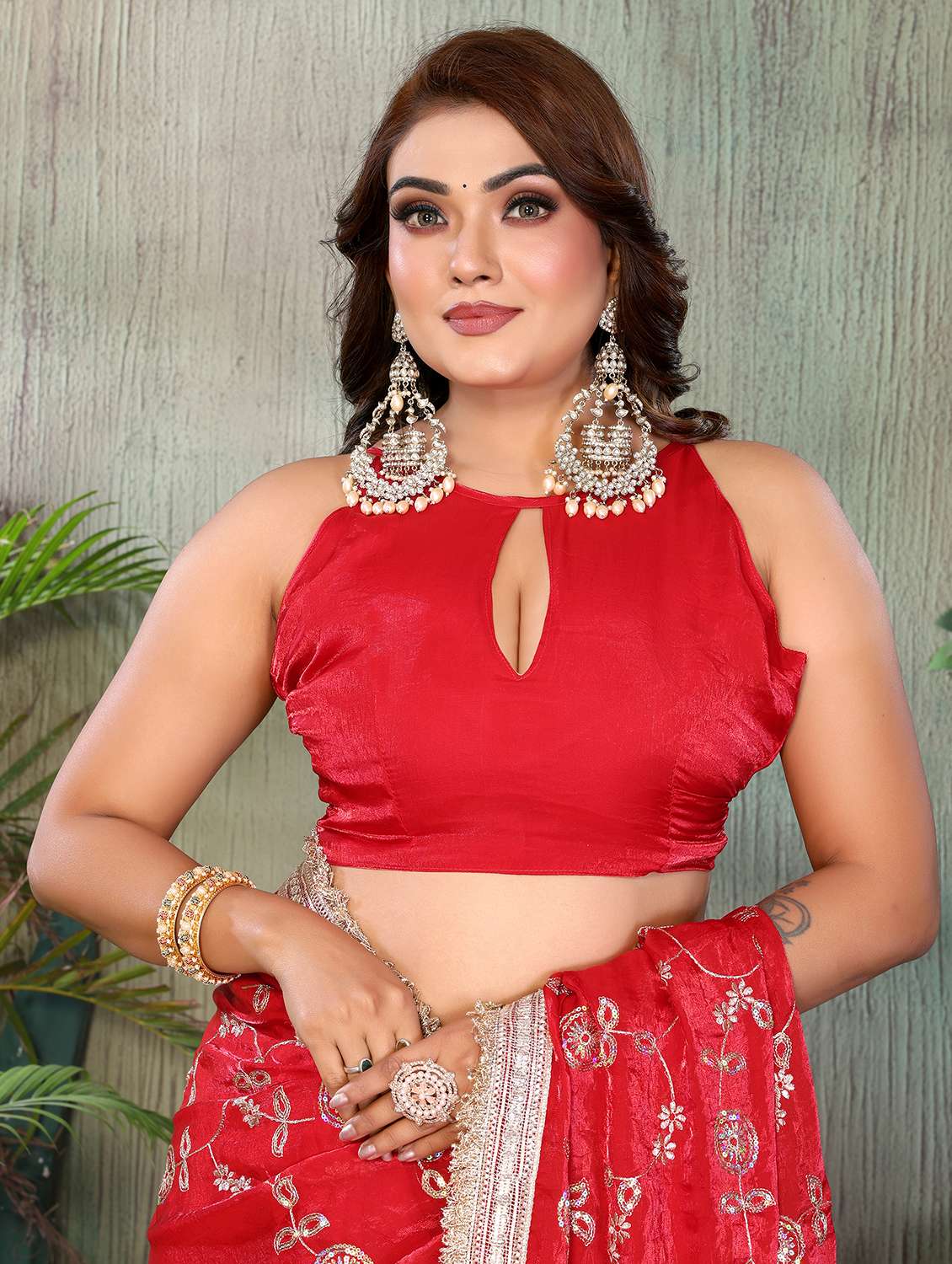 Women Solid With Work Embroidered Saree With Blouse - 22707349 -  Standard Image - 5