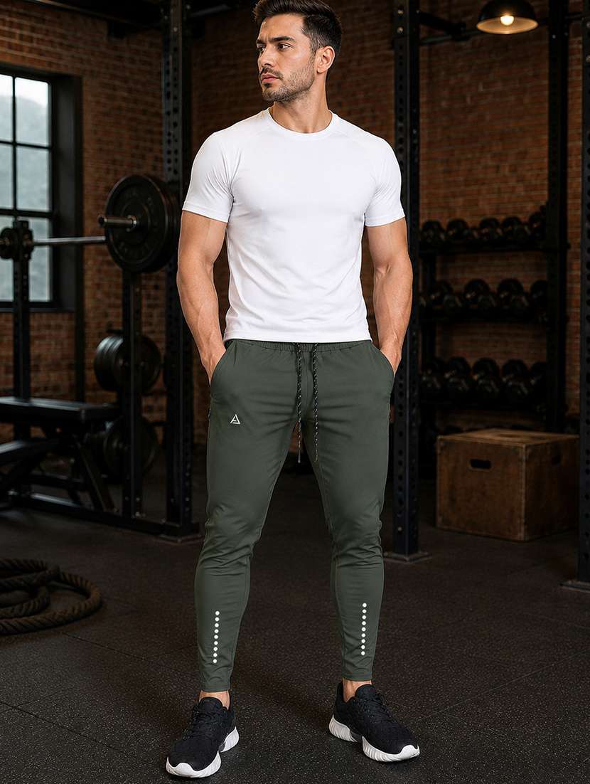 men printed mid rise full length track pant
